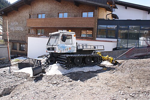 Kaessbohrer Pistenbully