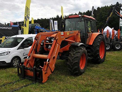 Kubota M130X